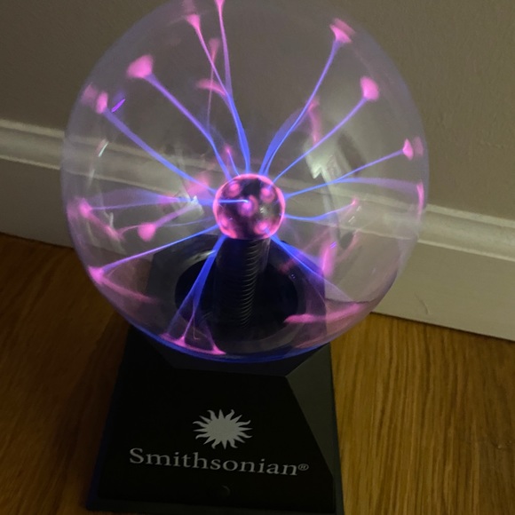 Toys Smithsonian Plasma Ball Responds To Touch And Audio Battery